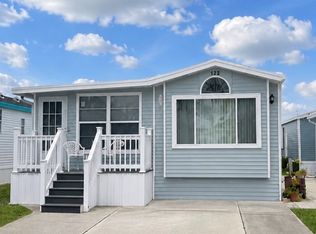 122 Caravan Cir, North Fort Myers, FL 33903