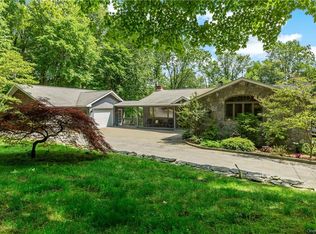 210 Chadeayne Rd, Ossining, NY 10562