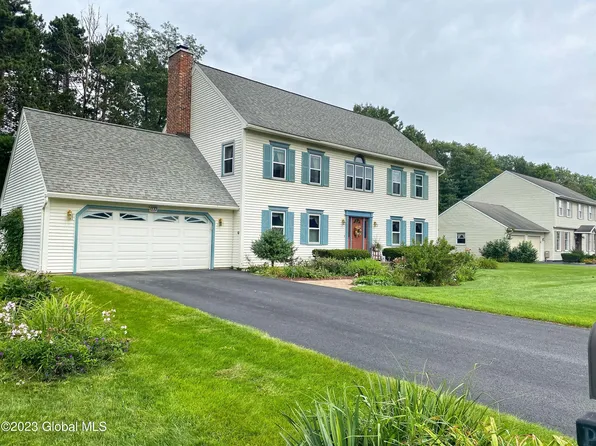 33 Hidden Hills Drive, Queensbury, NY 12804