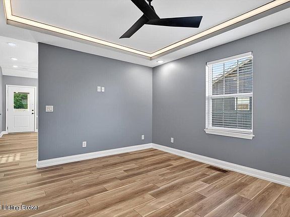 3rd image of 1407 Berry Blvd
