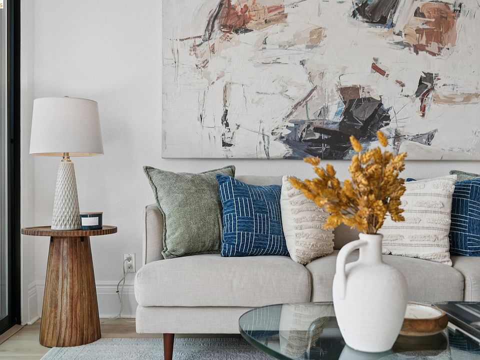 1st image of 7 Embarcadero W APT 204