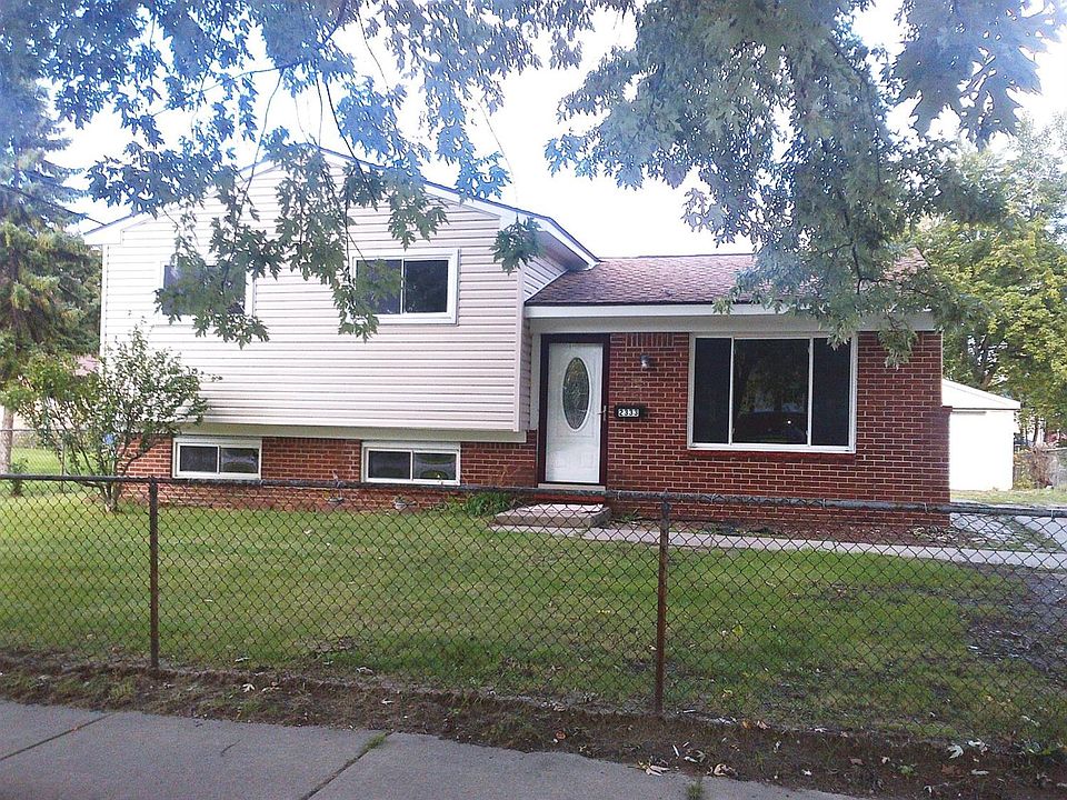 1st image of 2333 Pineridge Ct