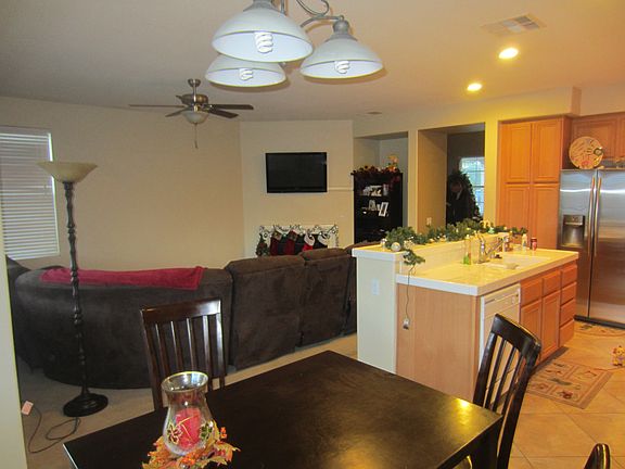 2nd image of 305 Clydesdale Ct
