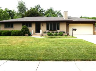 1903 Ivy Ln, Midland, MI 48642