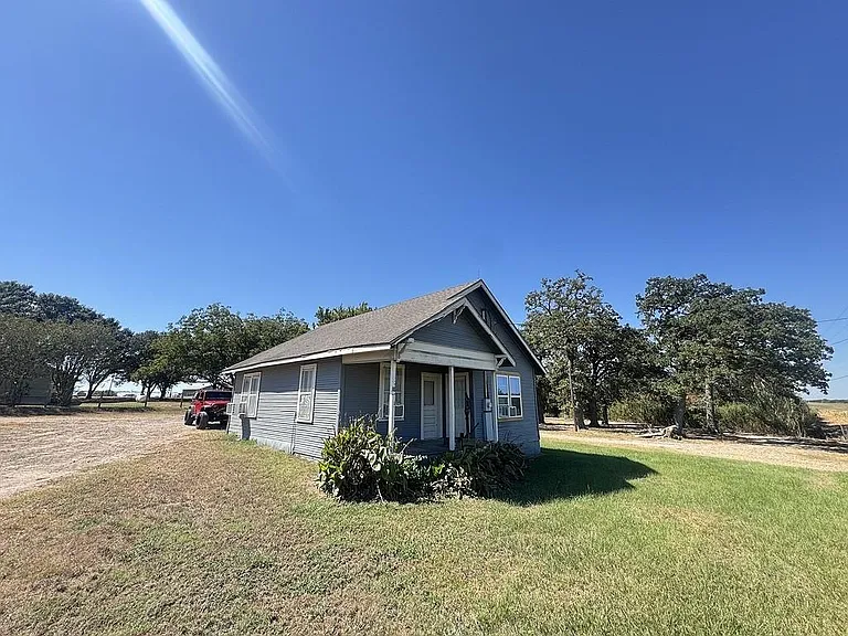 3405 Highway 290 W — Photo 7