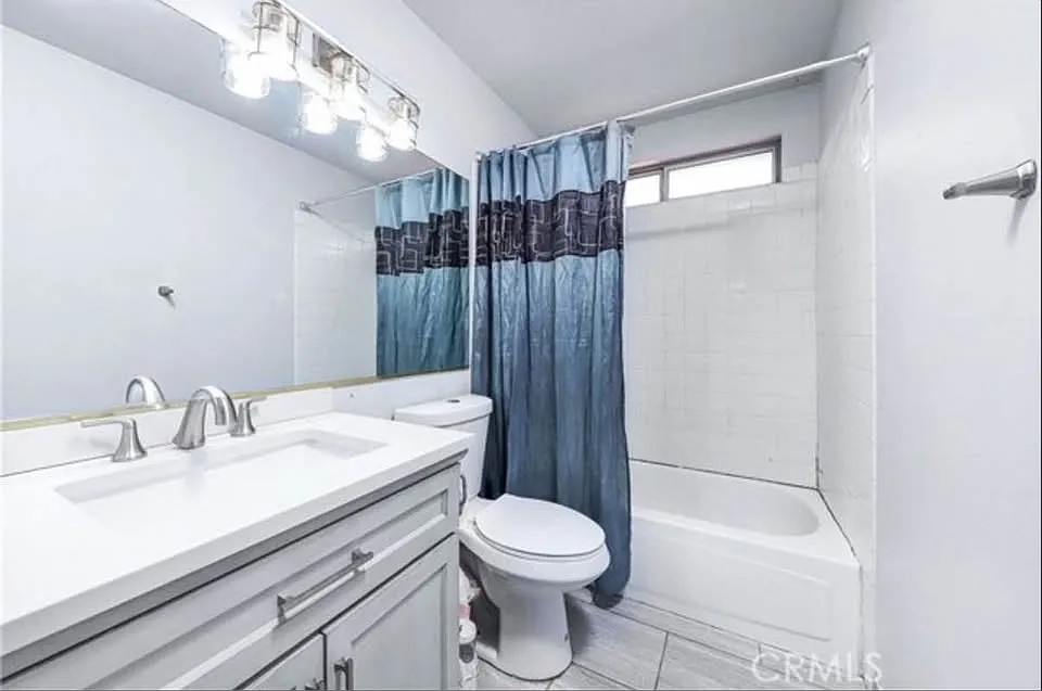 4 bed, 2568 sqft, $1,400 — Photo 3