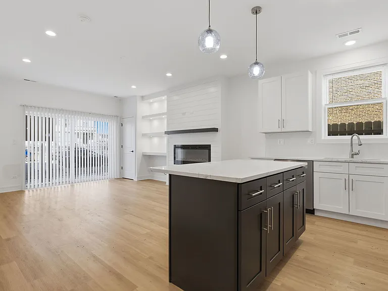 4841 S Prairie Ave #1 — Photo 7