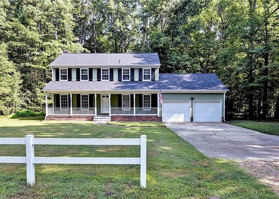 1st image of 102 Sabre Dr