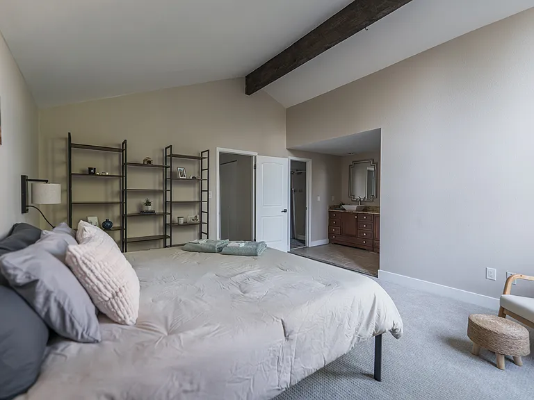 12572 E Bates Cir — Photo 9