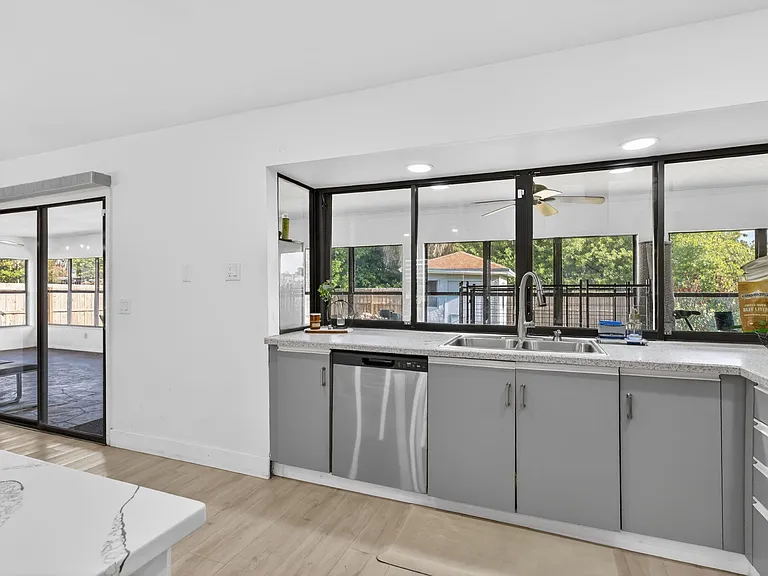 481 SW Aster Rd — Photo 14