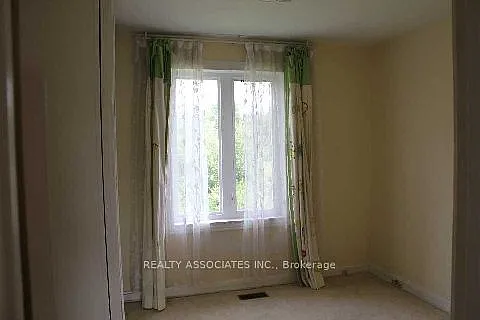 58 Danby Ave — Photo 5
