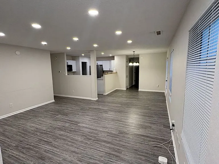 12653 Loyalty Dr — Photo 3