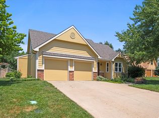 1204 Chadwick Ct, Lawrence, KS 66049