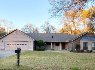 404 Cypress St, Leland, MS 38756
