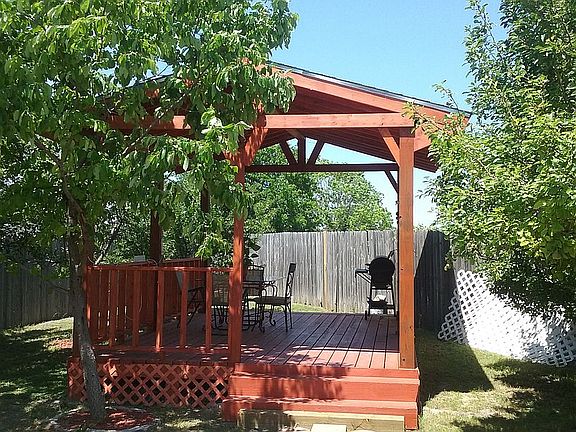 3rd image of 510 Timber Dr
