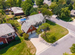 902 N Cypress Ct, Wichita, KS 67206