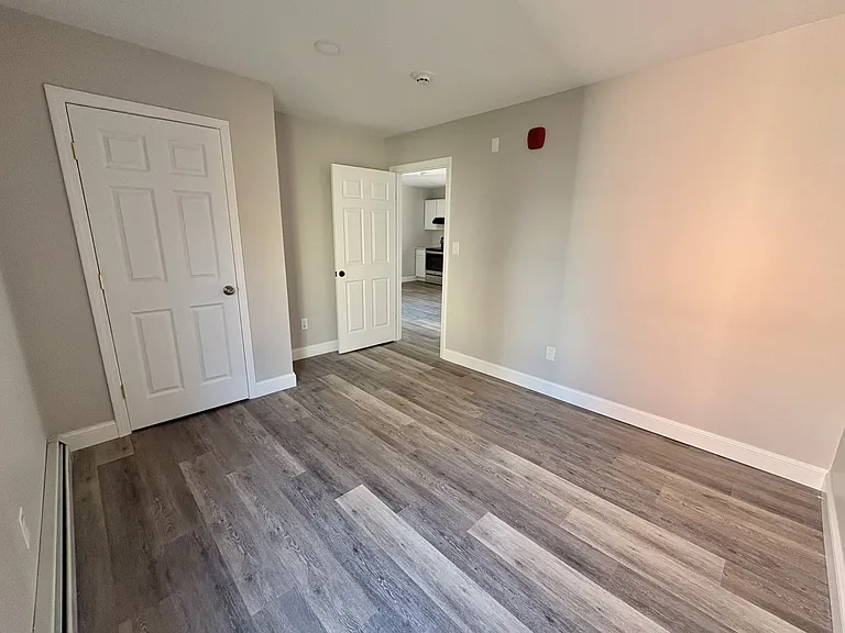 48 Knox St #4 — Photo 11