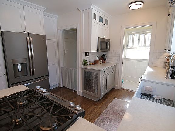 5th image of 2309 Ferncliff Ave