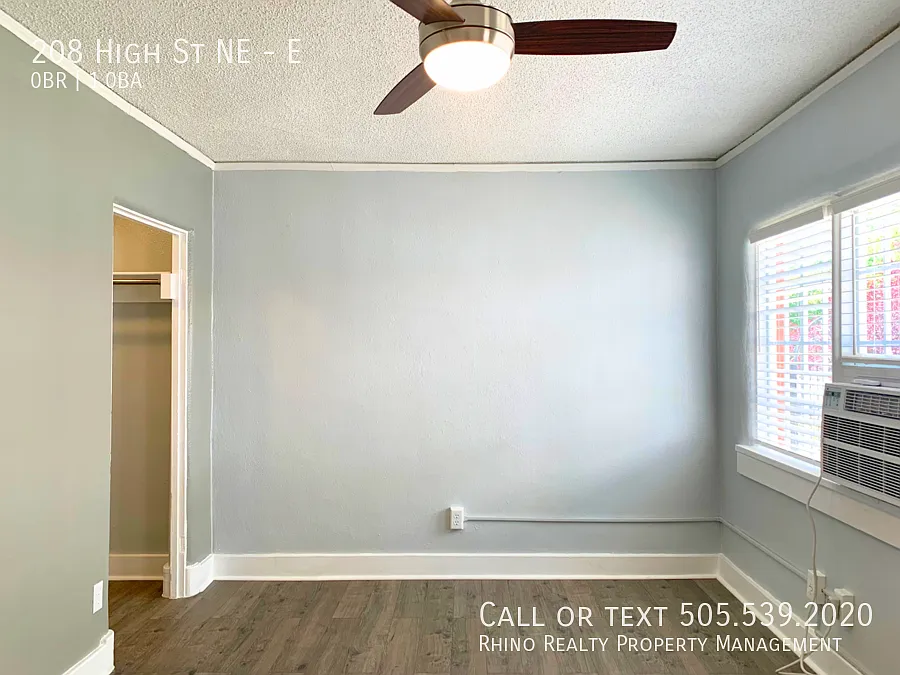 Welcome to Alhambra Court! Studio, 1 Bath! — Photo 2