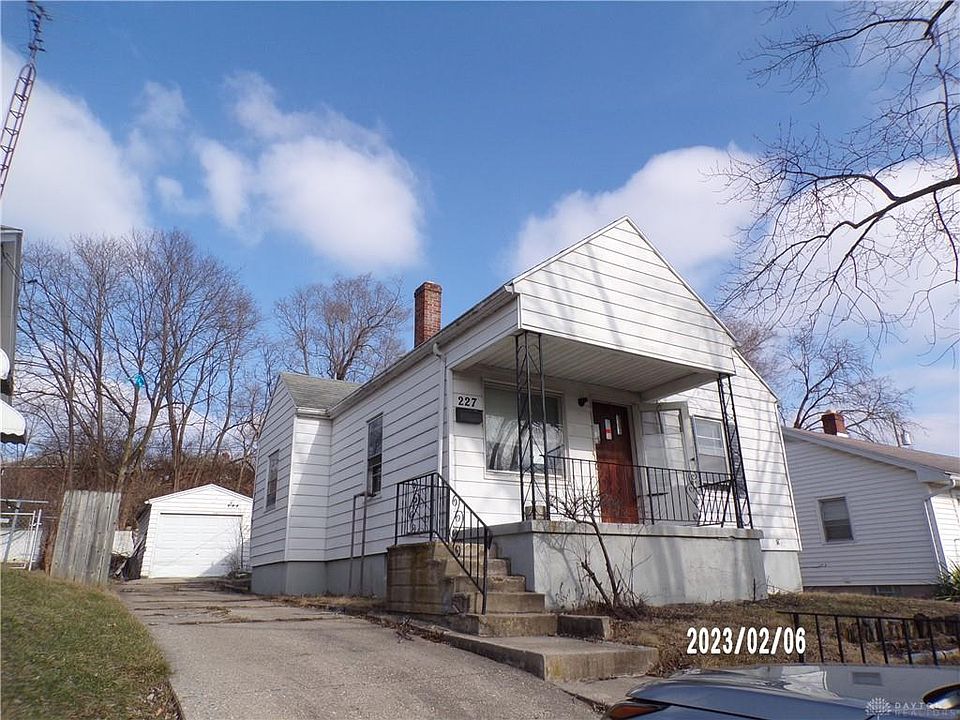 1st image of 227 E Parkwood Dr
