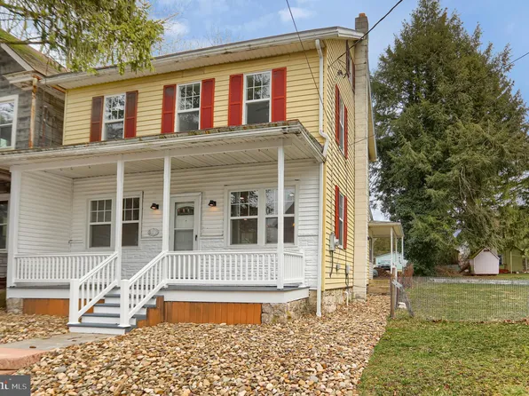 317 S 4th St, Tower City, PA 17980