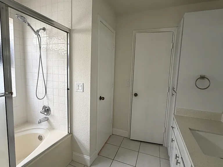 5100 Verde Valley Ln #138 — Photo 12
