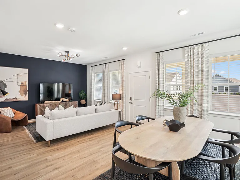 Hamlet Watkins Centre - Homes & Townhomes for Rent — Photo 19