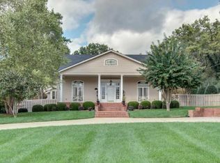 916 Hillcrest Ave, Columbia, TN 38401
