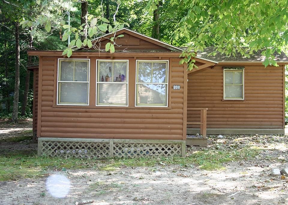 1st image of 208 Hemlocks