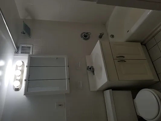 Rented by Mallory Management Corp | media 11