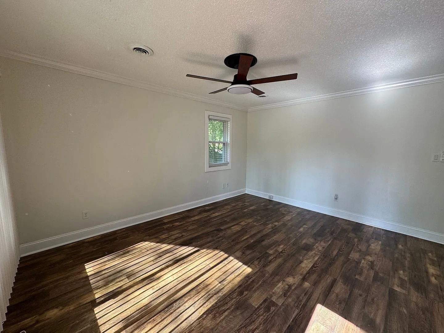 Private Duplex Style 2-bedroom! — Photo 3