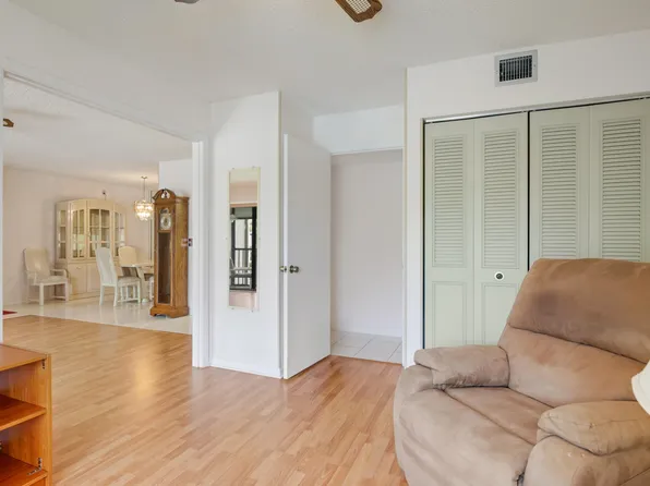 715 Sunny Pine Way #H2, Greenacres, FL 33415