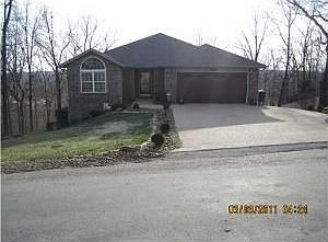 1st image of 9 Stratfield Ln