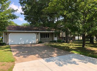 1003 5th St E, Altoona, WI 54720