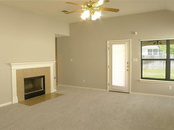 2nd image of 2215 Bakers Way