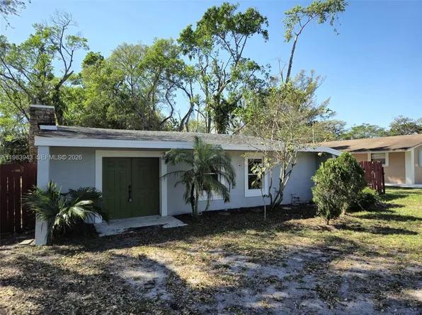 6208 SW 26th St, Hollywood, FL 33023
