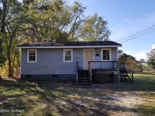 305 S Pearl Street, Williamston, NC 27892