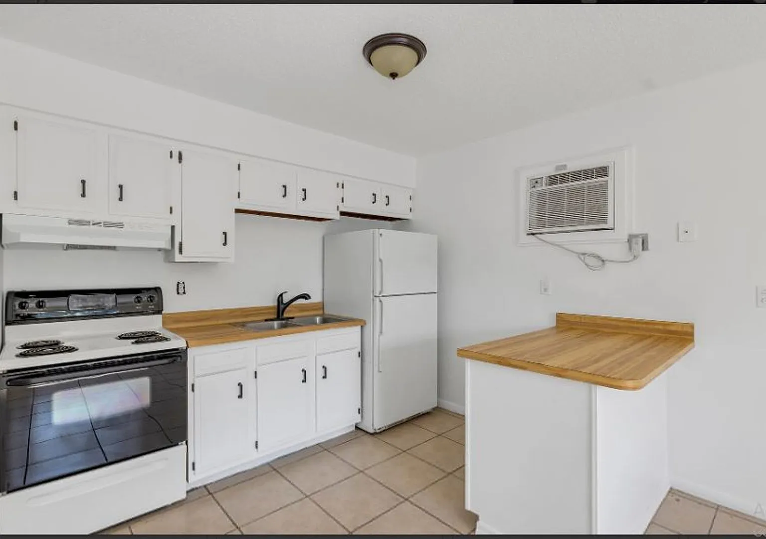 Affordable 1-Bedroom Apartment for Rent Great Location in Ocala! — Photo 4