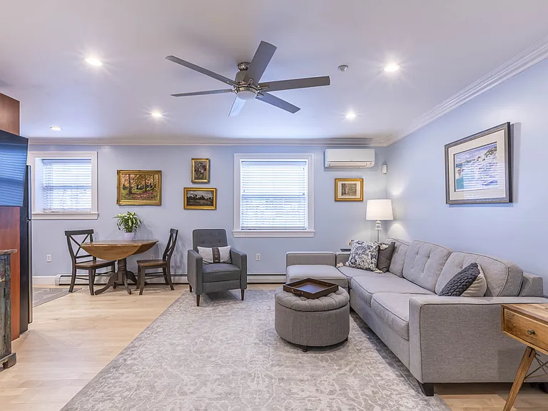 52 Cooper St #2 — Photo 9