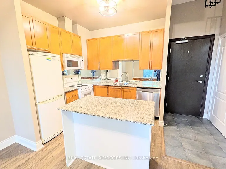 1103 Leslie St #101 — Photo 5