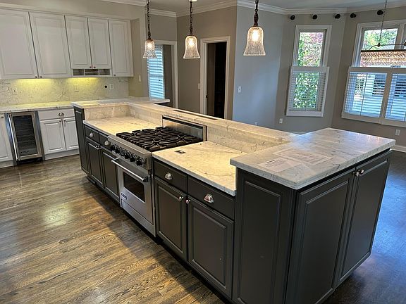 4th image of 6954 Pine Valley Ln