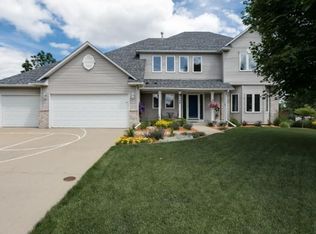 7324 Berkshire Cir, Shakopee, MN 55379