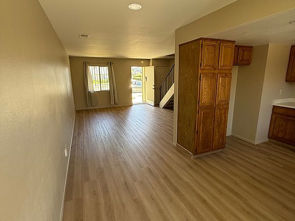 5th image of 5217 Saviers Rd