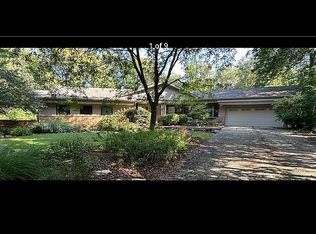 808 Crestview Dr, Washington, IL 61571
