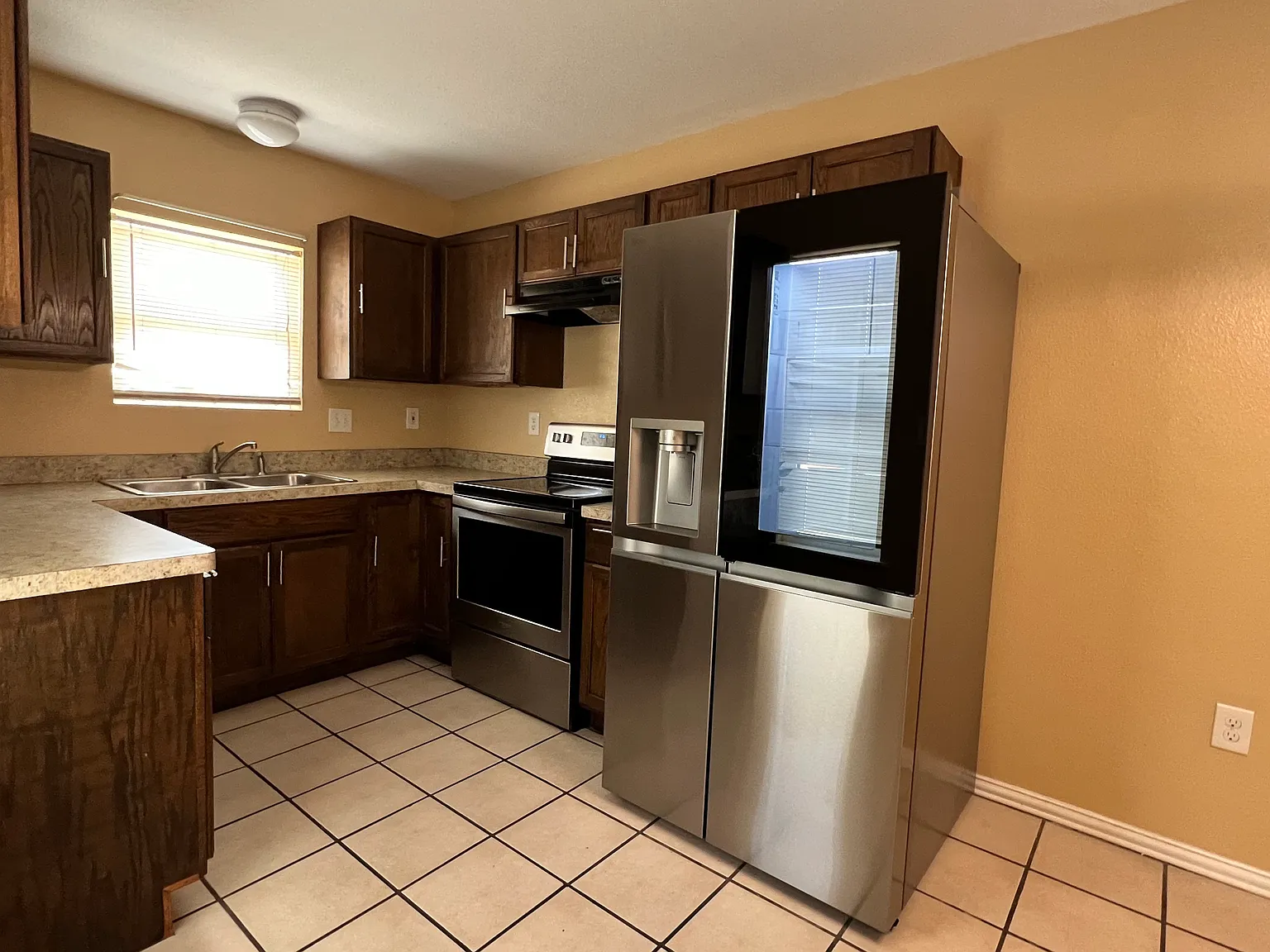 716 N Cooper Street — Photo 1