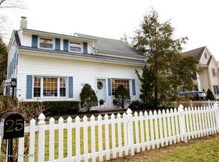 25 Sears Ave, Middletown, NJ 07748