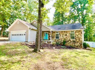 112 Maple Ct NW, Charleston, TN 37310
