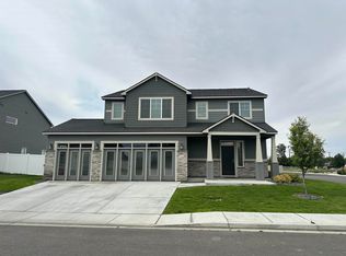303 Jade Ave, Grandview, WA