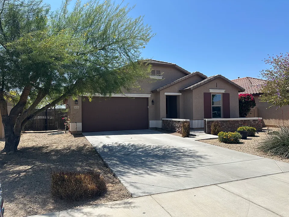 16105 W Almeria Rd