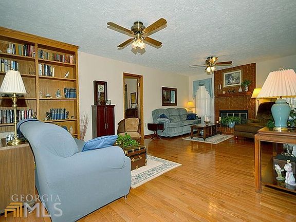 5th image of 50 Elderwood Ln